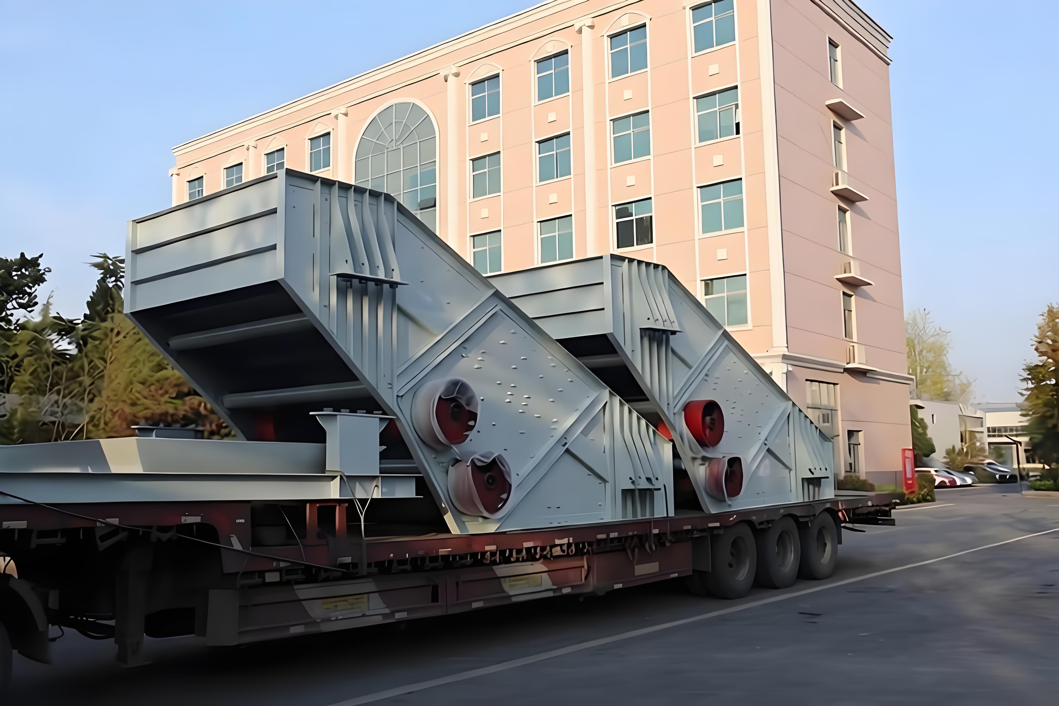 Heavy duty industrial screening structure