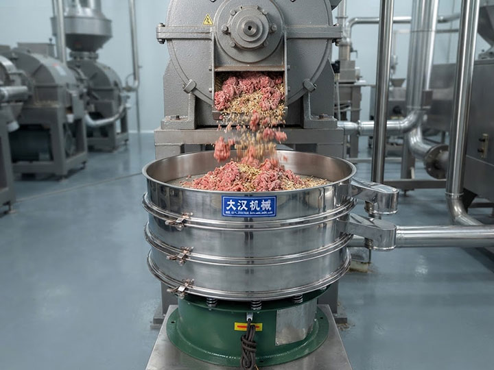 Pet Food Processing Line: Where and How to Integrate a Vibrating Sifter
